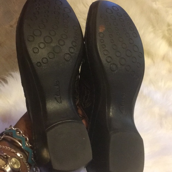 Clark’s slip ons - Picture 7 of 8